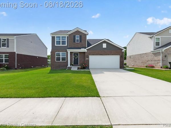 33137 Fuhrmann Drive, Sterling Heights, MI 48310
