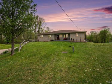 7031 Munsell Road, Iosco Township, Mi 48843