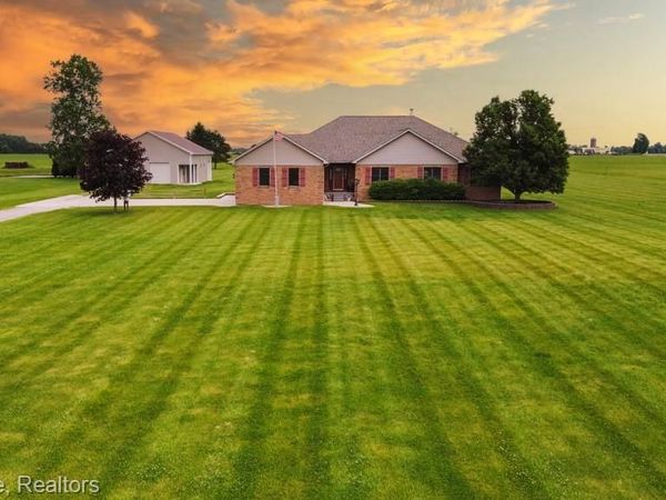 75230 Cryderman Road, Richmond Township, Mi 48062
