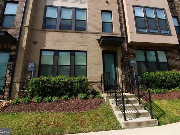 14304 BECKETT GLEN CIRCLE , CHANTILLY, VA 20151