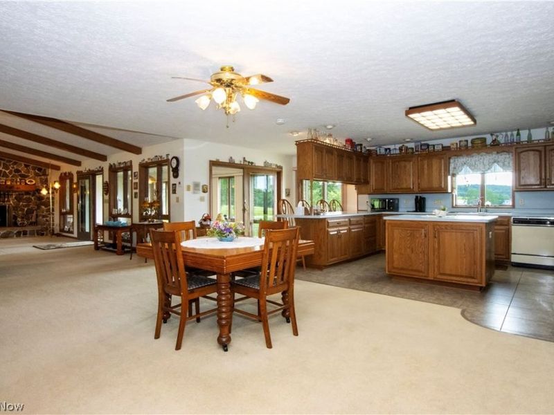 6331 County Road 52, Big Prairie, OH 44611 Photo 2