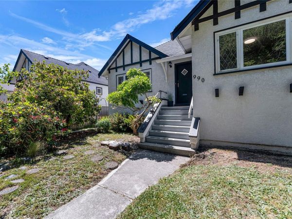 990 Hampshire Rd , Oak Bay, BC V8S 4S7