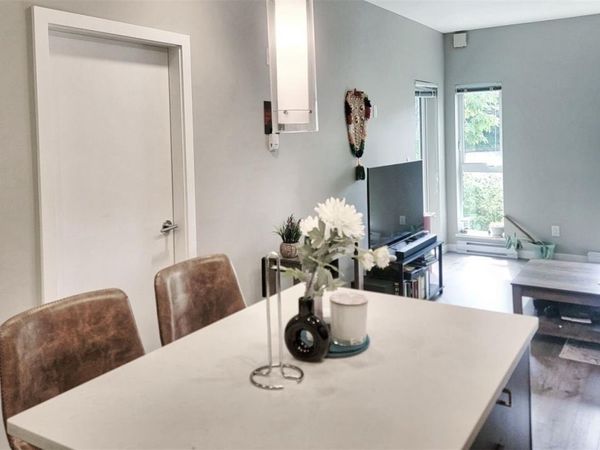 767 Tyee Rd , Unit #304, Victoria, BC V9A 0G5