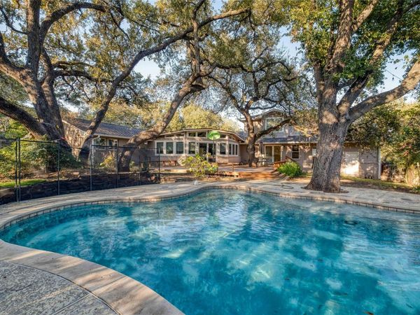 3927 Knollwood DR , Austin, TX 78731