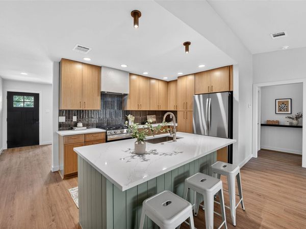 2412 Aldford DR , Austin, TX 78745