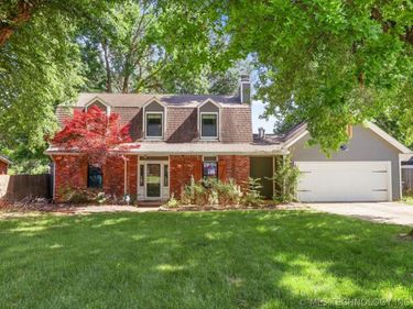 707 W Utica Street , Broken Arrow, OK 74011