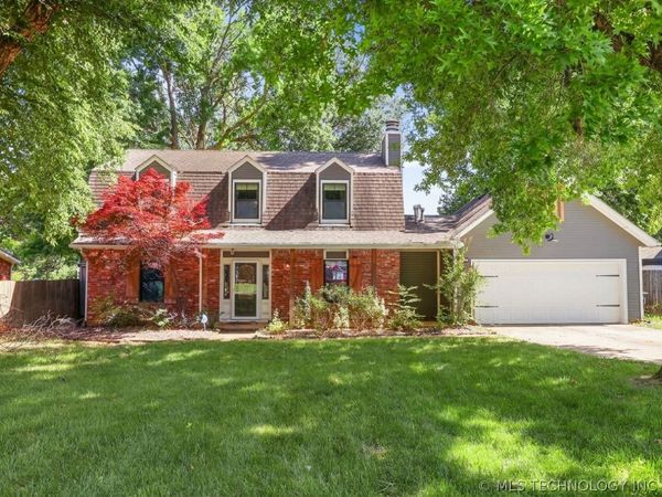 707 W Utica Street , Broken Arrow, OK 74011