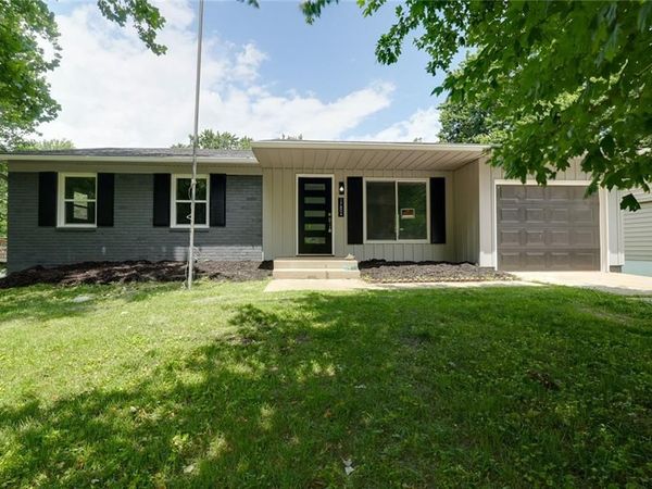 17804 E Greentree Avenue, Independence, MO 64057