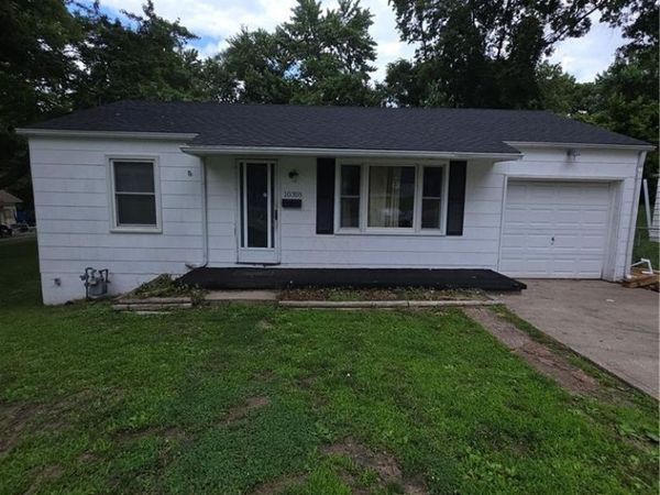 10318 E 19th Terrace, Independence, MO 64052