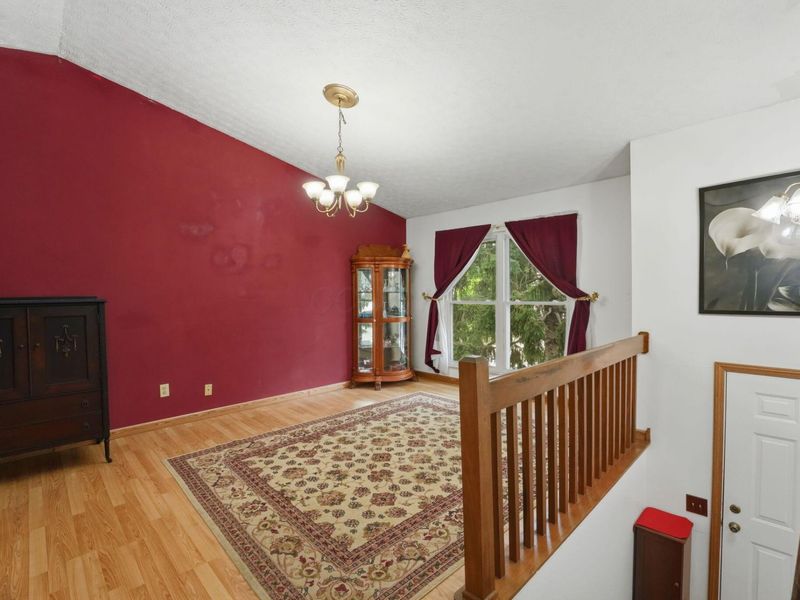 1089 Esther Drive, Columbus, OH 43207 Photo 4