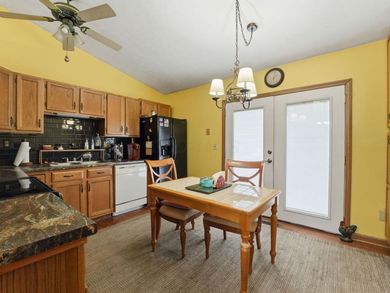 1089 Esther Drive, Columbus, OH 43207 Photo 6