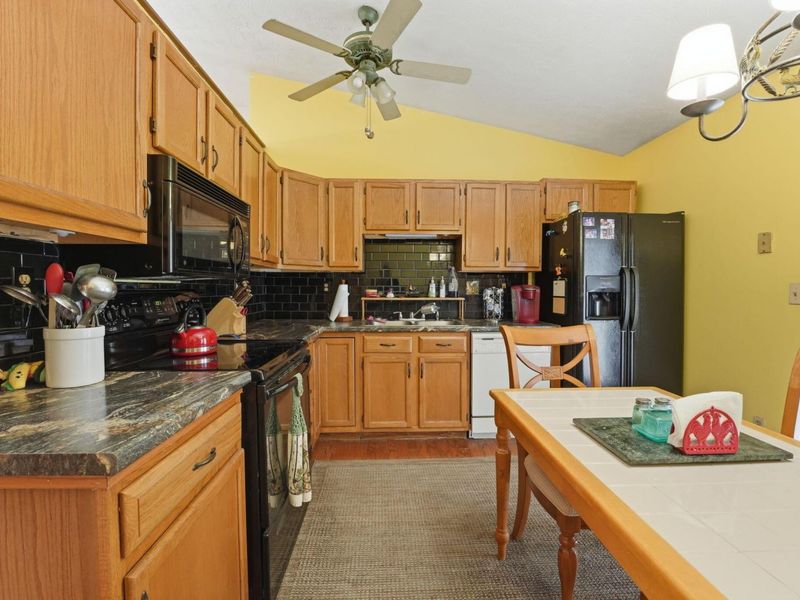 1089 Esther Drive, Columbus, OH 43207 Photo 8