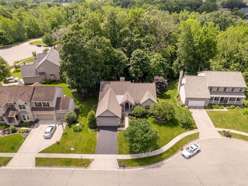 2892 Tweed Court, Lewis Center, OH 43035 Photo 4
