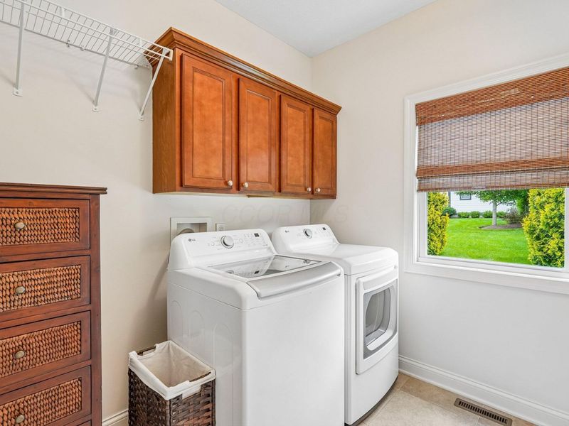8061 Garden Drive , Pickerington, OH 43147 Photo 27