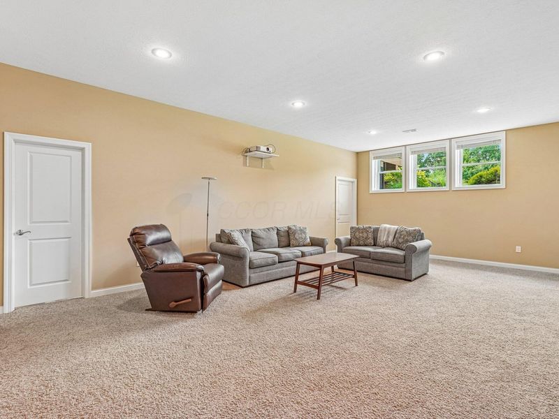 8061 Garden Drive , Pickerington, OH 43147 Photo 56