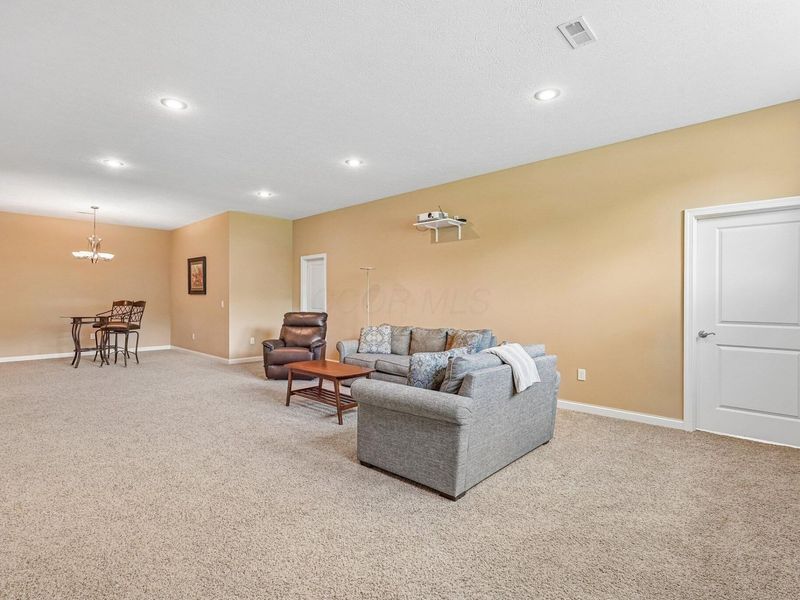 8061 Garden Drive , Pickerington, OH 43147 Photo 57