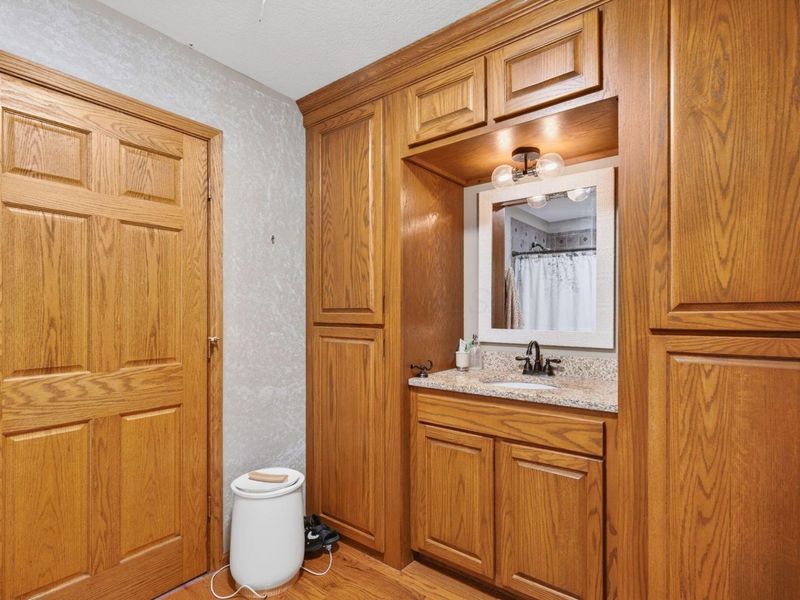 7096 Warner-Huffer Road , Circleville, OH 43113 Photo 12
