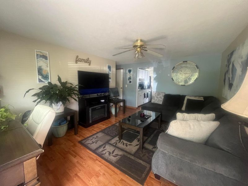 4730 Edinburgh Lane , Columbus, OH 43229 Photo 6