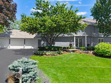6612 Dovre Drive, Edina, MN 55436