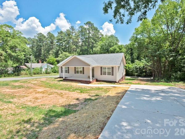 120 Homestead Avenue , Kannapolis, NC 28081