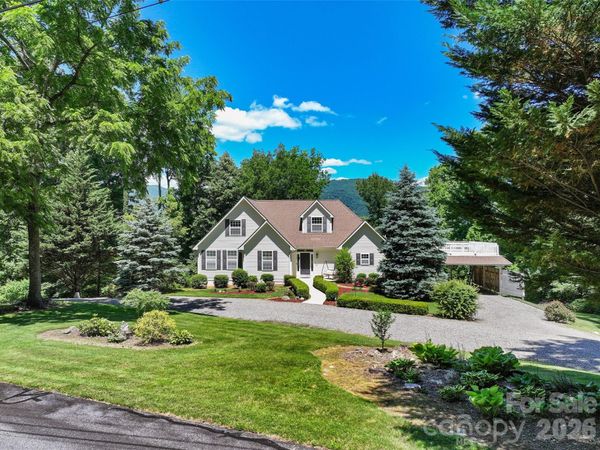 637 April Park , Waynesville, NC 28786