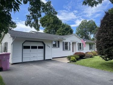 389 Kartes Drive, Rochester, NY 14616