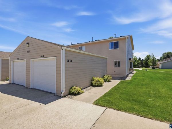 1811 S Sertoma Ave, Unit 106, Sioux Falls, SD 57106