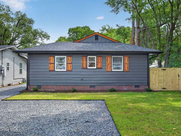 2157 Burnett Boulevard, Wilmington, NC 28401