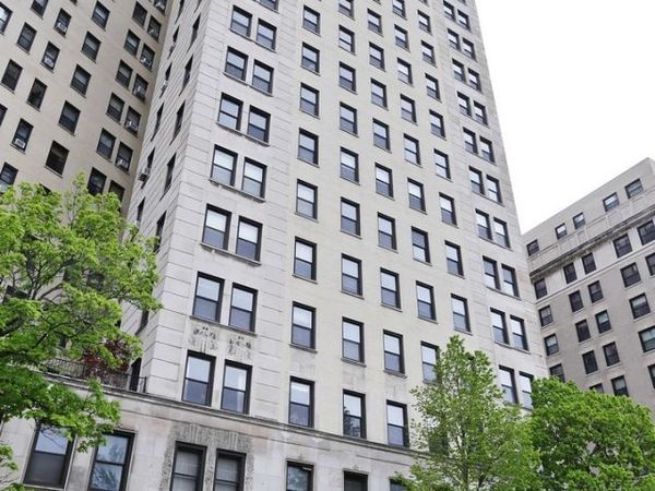 2000 N Lincoln Park West , Unit 710, Chicago, IL 60614