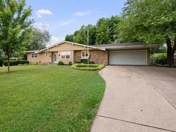4326 El Rancho Drive , Davenport, IA 52806