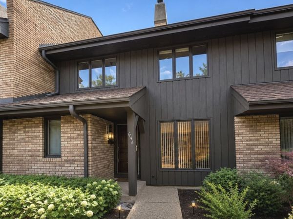 1846 Mission Hills Lane , Northbrook, IL 60062