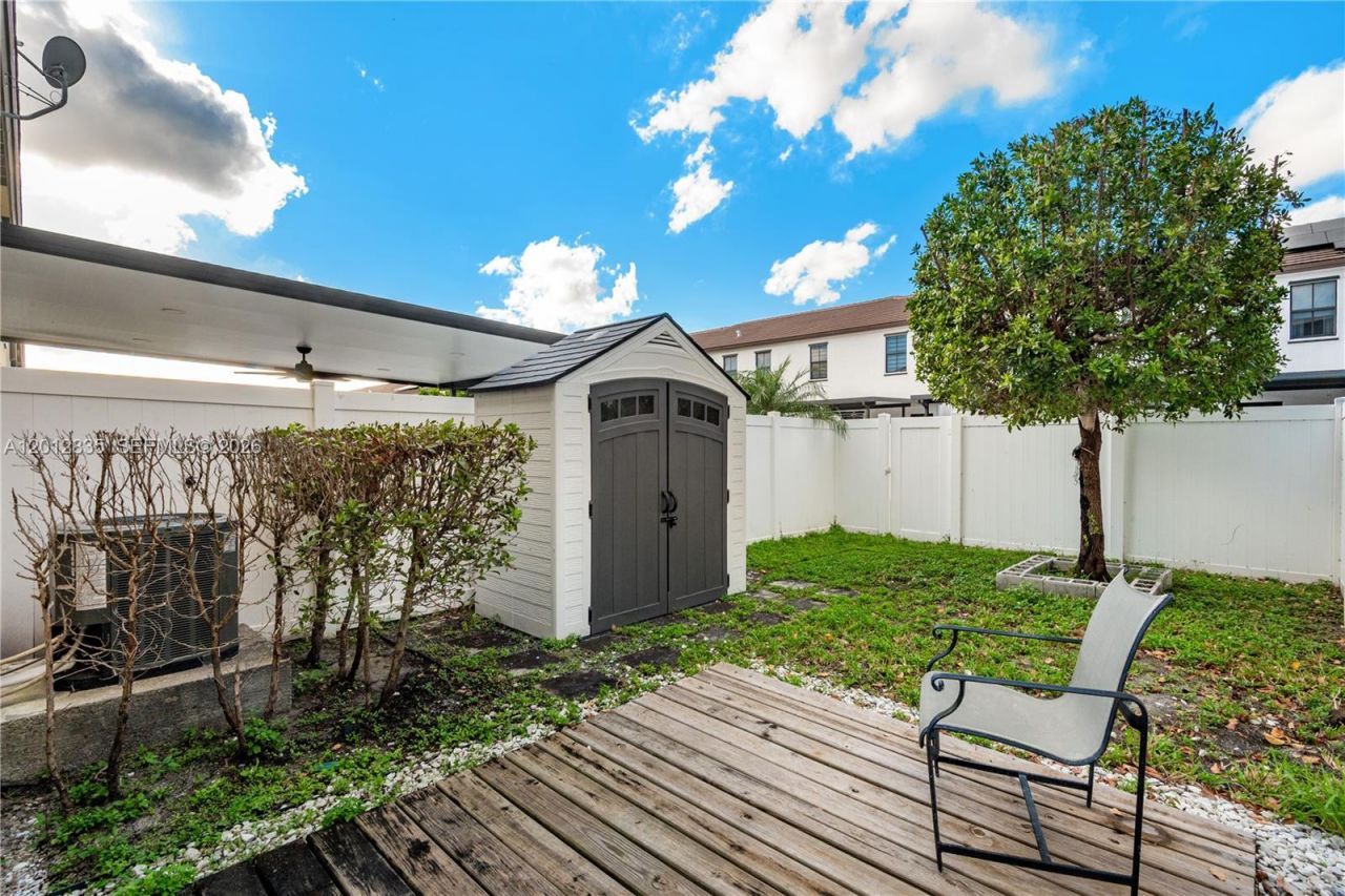 3323 W 106th Ter , Hialeah, FL 33018 Photo