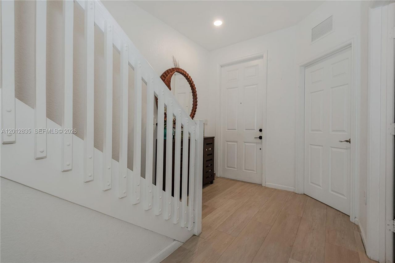 3323 W 106th Ter , Hialeah, FL 33018 Photo