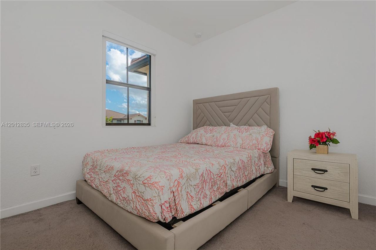 3323 W 106th Ter , Hialeah, FL 33018 Photo