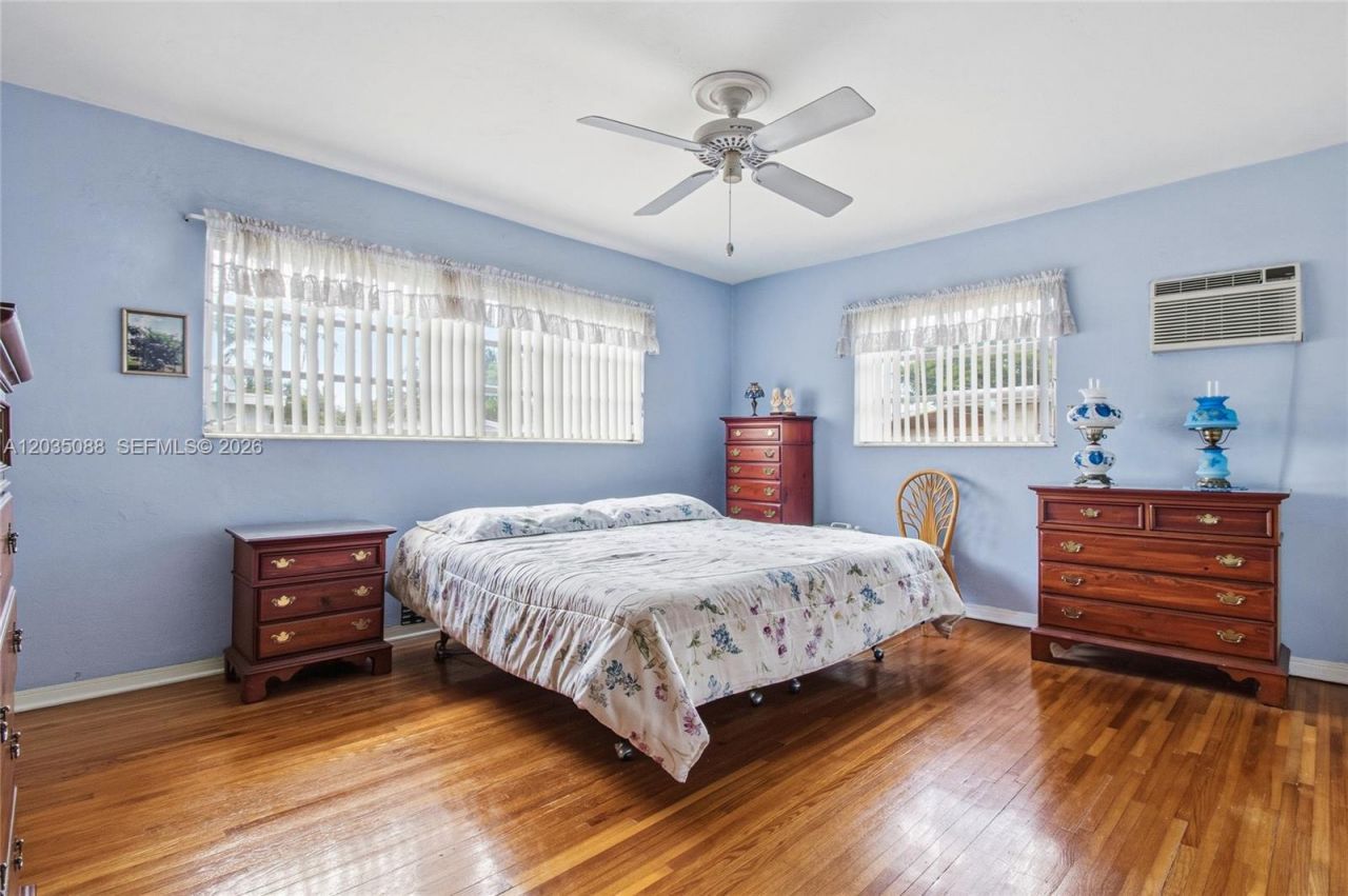 1490 Ludlam Dr, Miami Springs, FL 33166 Photo