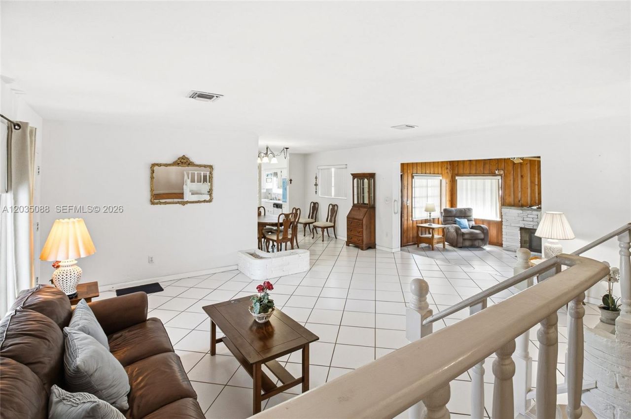 1490 Ludlam Dr, Miami Springs, FL 33166 Photo