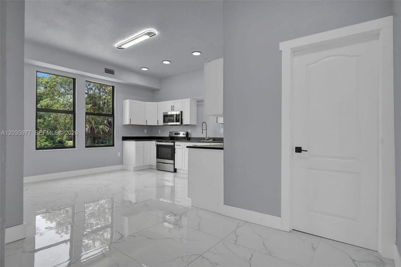 3221 Edgewood, Fort Myers, FL 33916 Photo