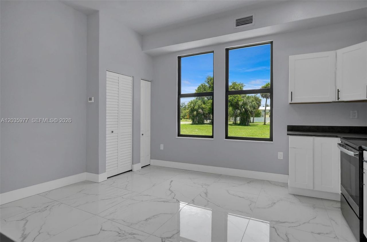 3221 Edgewood, Fort Myers, FL 33916 Photo