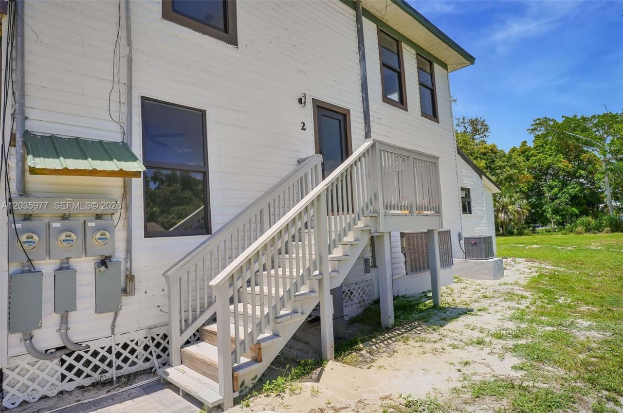 3221 Edgewood, Fort Myers, FL 33916 Photo