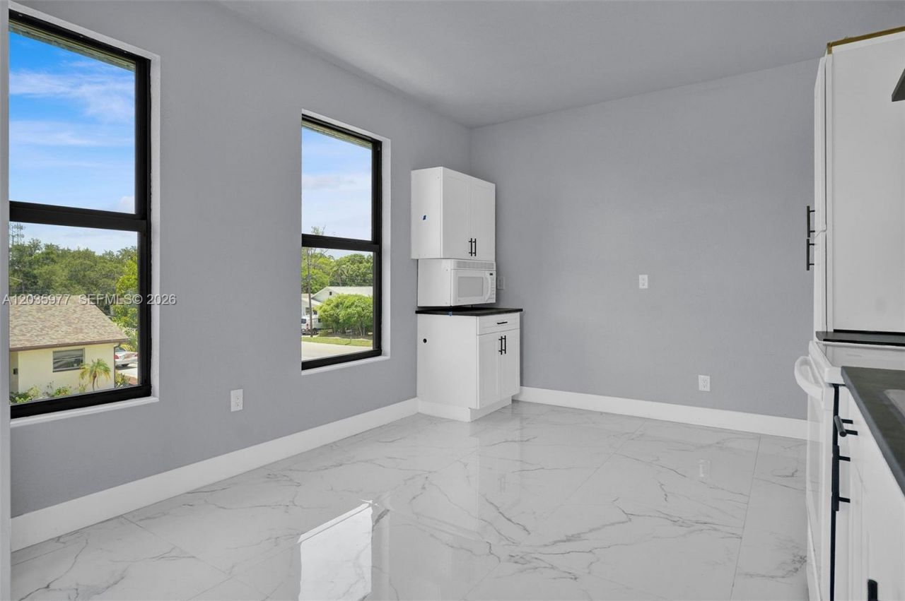 3221 Edgewood, Fort Myers, FL 33916 Photo