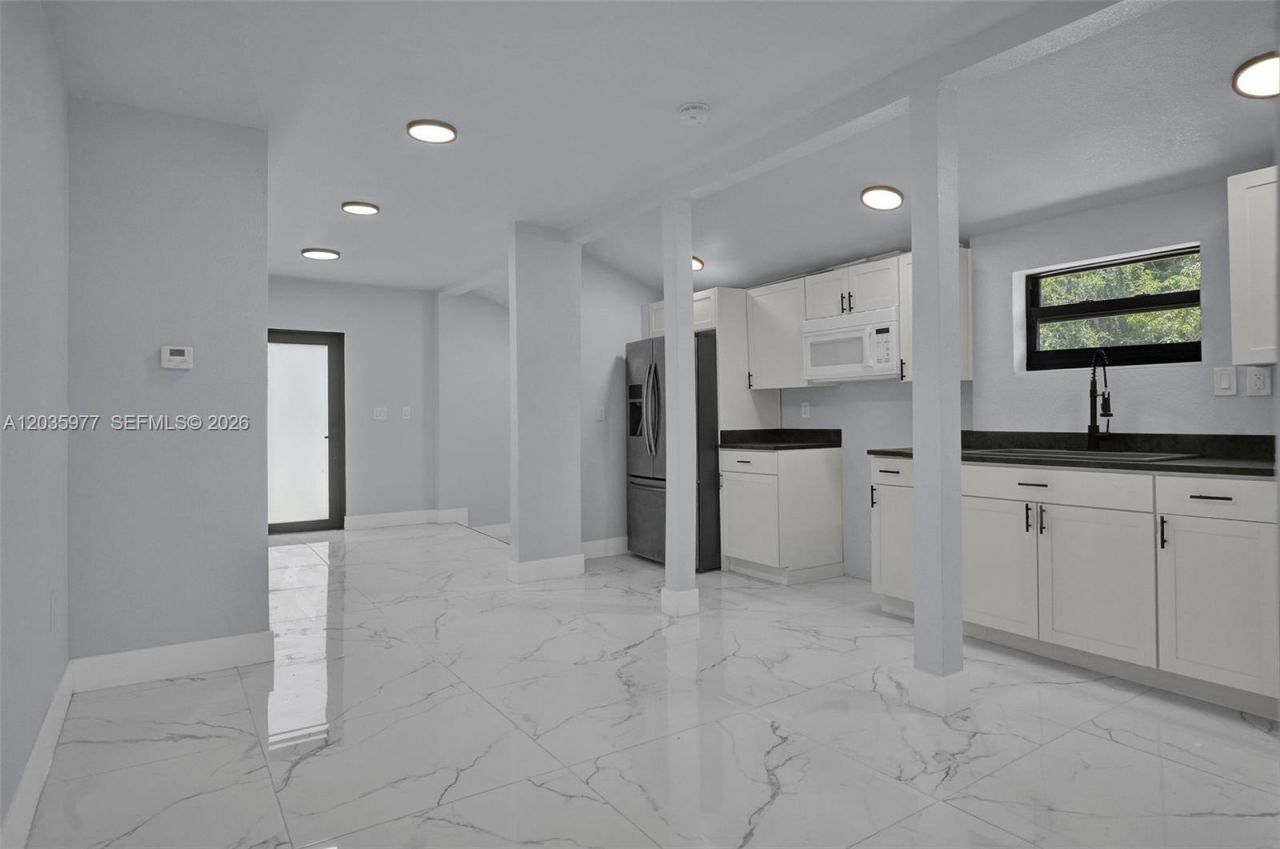 3221 Edgewood, Fort Myers, FL 33916 Photo