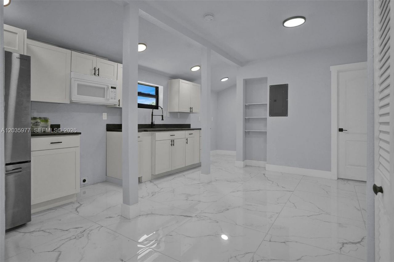 3221 Edgewood, Fort Myers, FL 33916 Photo