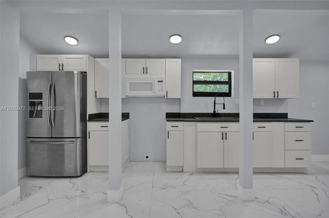 3221 Edgewood, Fort Myers, FL 33916 Photo