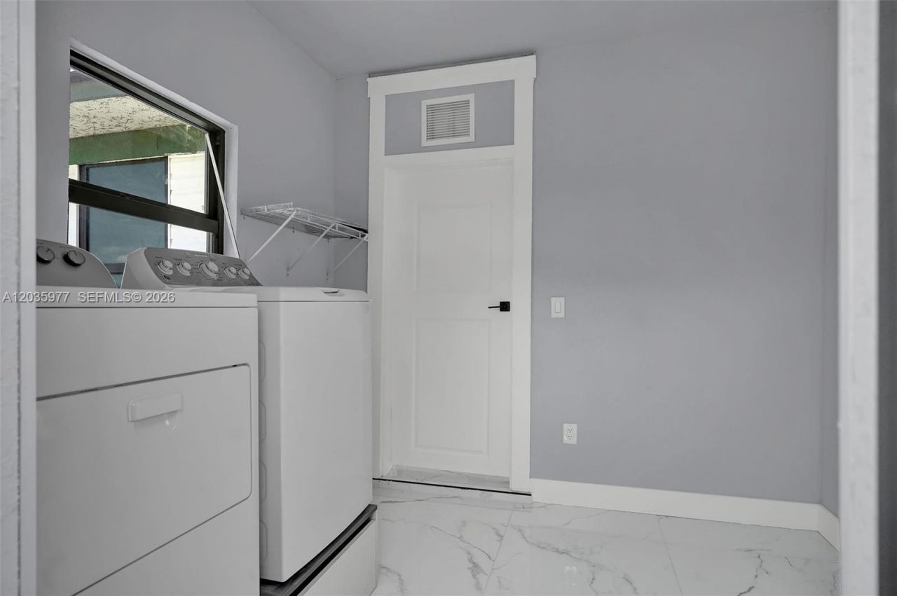 3221 Edgewood, Fort Myers, FL 33916 Photo
