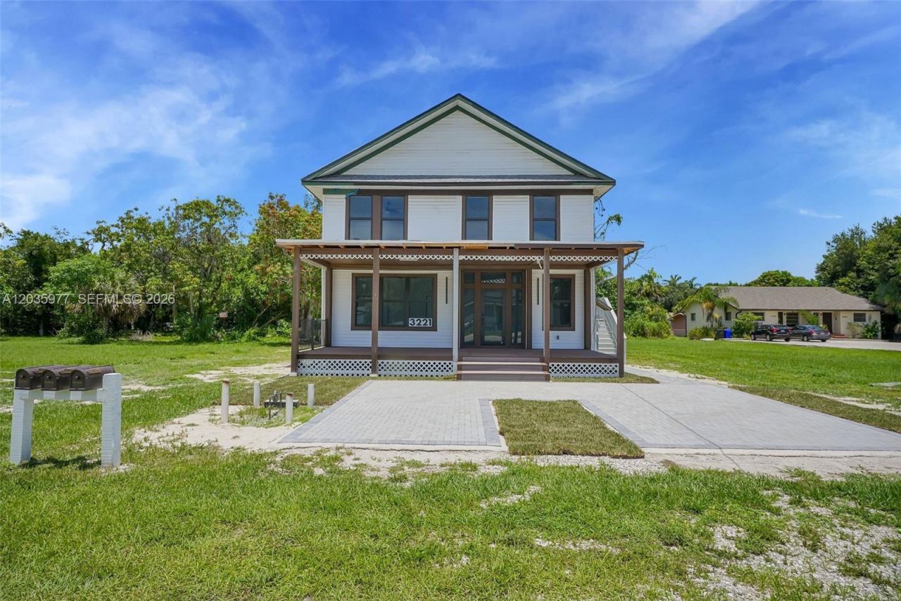 3221 Edgewood, Fort Myers, FL 33916 Photo