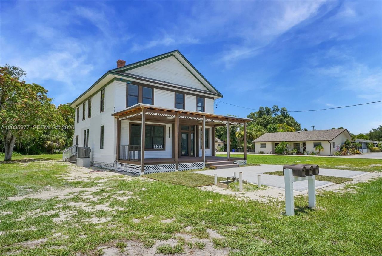 3221 Edgewood, Fort Myers, FL 33916 Photo