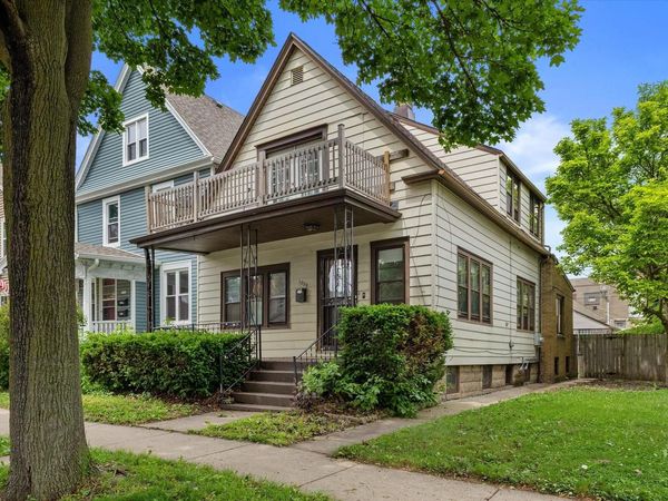 1220 E Russell AVENUE, Milwaukee, WI 53207