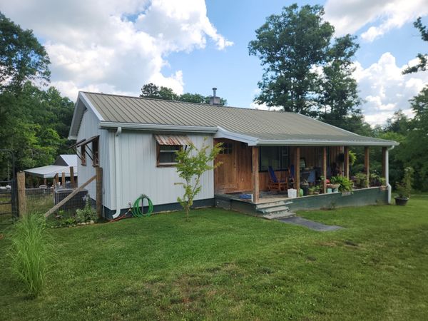 2888 Nashville Hwy , Lancing, TN 37770