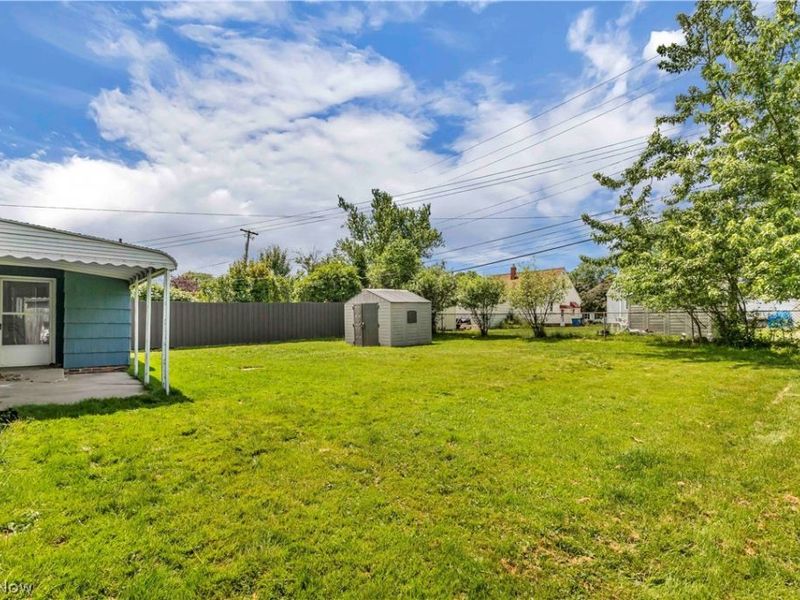 6674 Newbury Lane, Cleveland, OH 44130 Photo 27