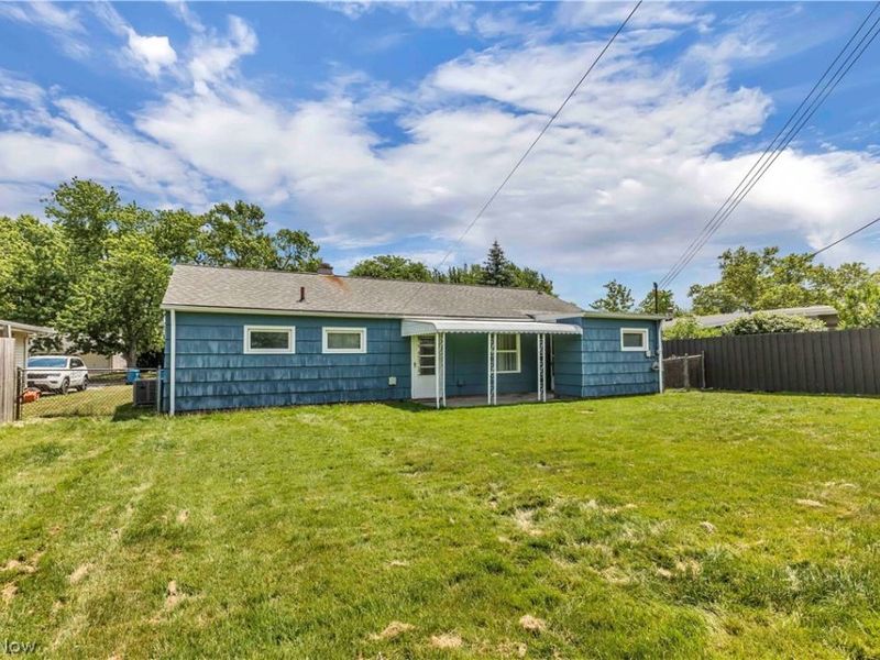 6674 Newbury Lane, Cleveland, OH 44130 Photo 28